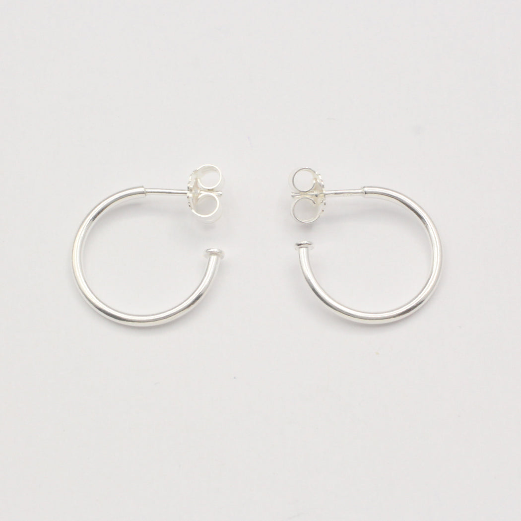 Stecker "Single Line Hoop"