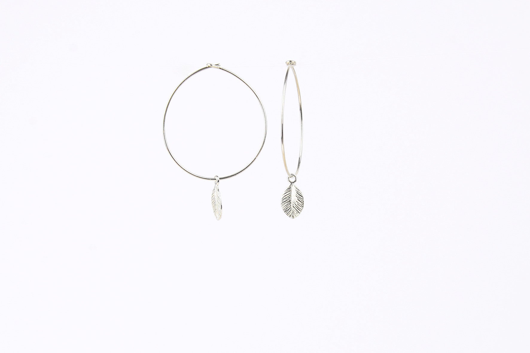 jewelberry ohrringe earrings tiny leaf hoops sterling silver fine jewelry handmade with love fairtrade